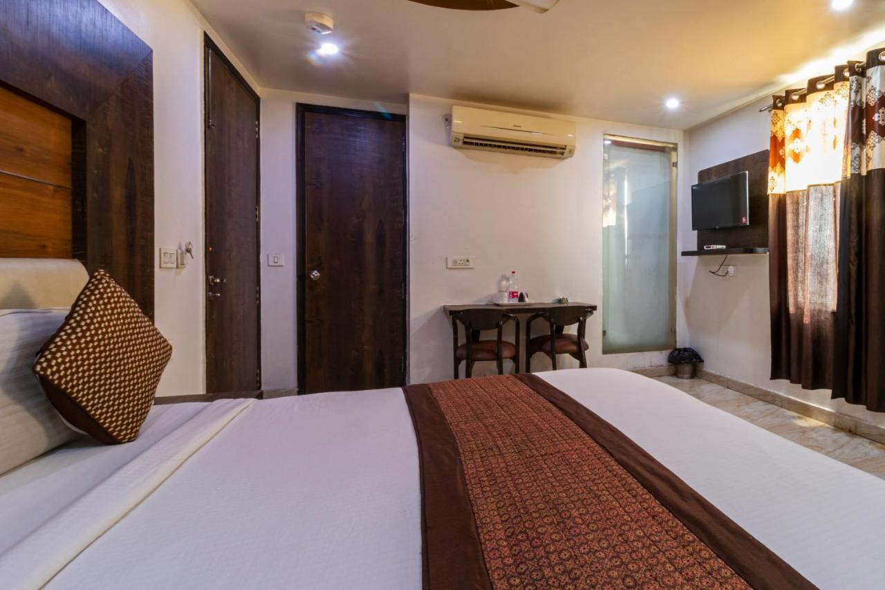 Hotel The Amour Dx Near Igi Airport Delhi Nuova Delhi Esterno foto